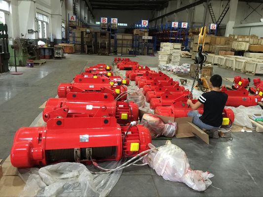 CD1 Electric Wire Rope Hoist with 380V Control Voltage 150% Load Tested Hook and 6-30m Lifting Height
